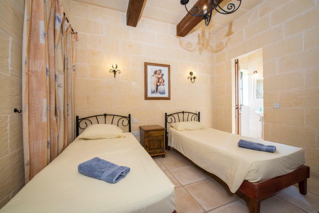 Sunset - Holiday Farmhouse With Large Private Pool In Island Of Gozo Nadur Exteriör bild