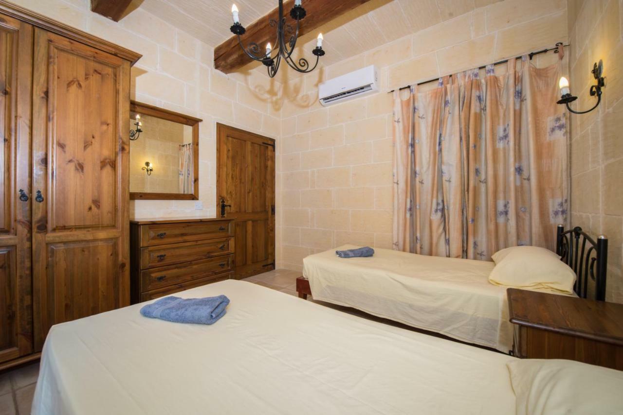 Sunset - Holiday Farmhouse With Large Private Pool In Island Of Gozo Nadur Exteriör bild