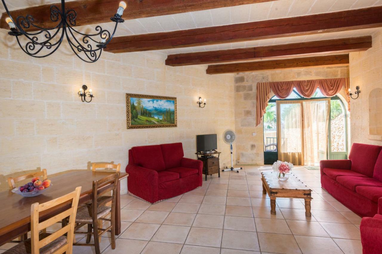 Sunset - Holiday Farmhouse With Large Private Pool In Island Of Gozo Nadur Exteriör bild