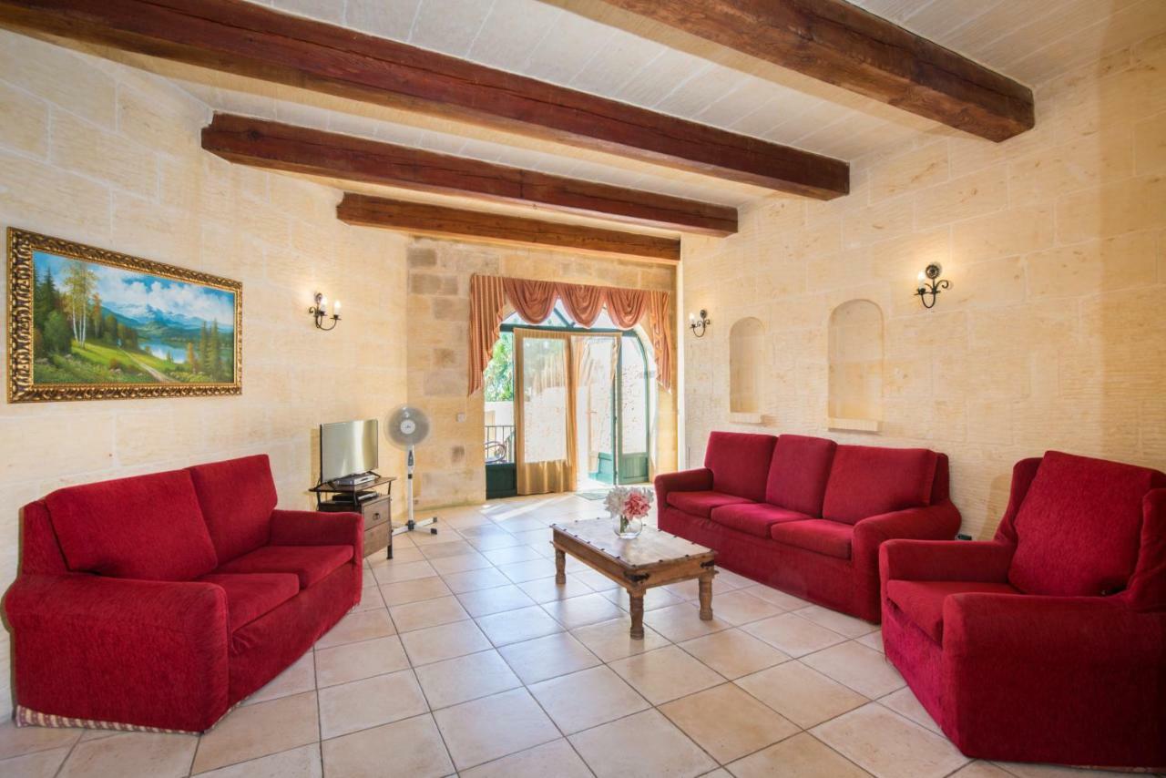 Sunset - Holiday Farmhouse With Large Private Pool In Island Of Gozo Nadur Exteriör bild